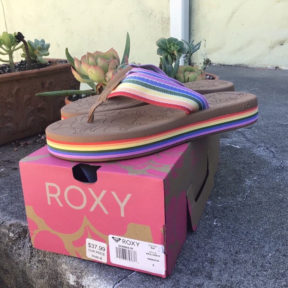 Rainbow thongs from Roxy, size 9
